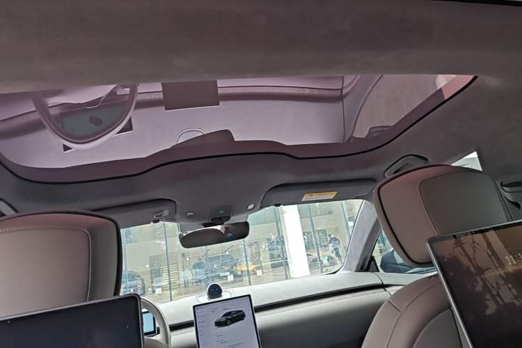 Used Nio ET7 2024 75 kWh Executive Edition Headliner