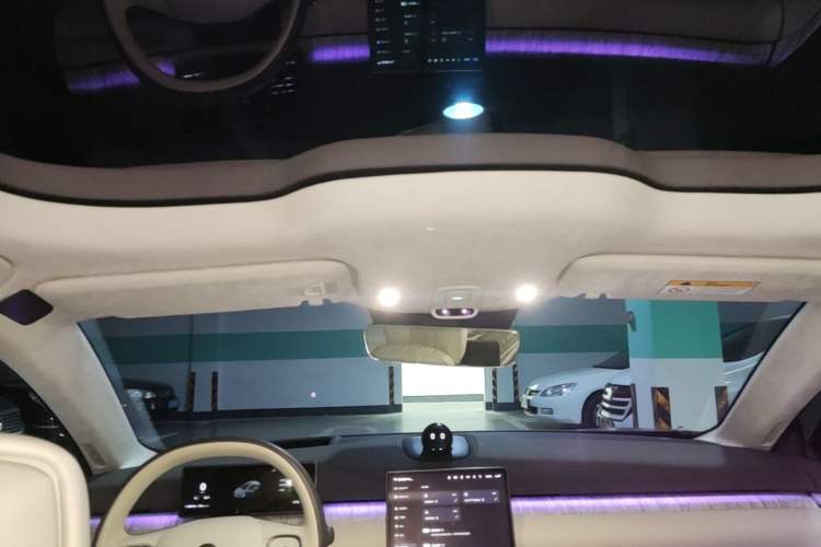 Used Nio ET7 2024 75 kWh Executive Signature Edition Headliner