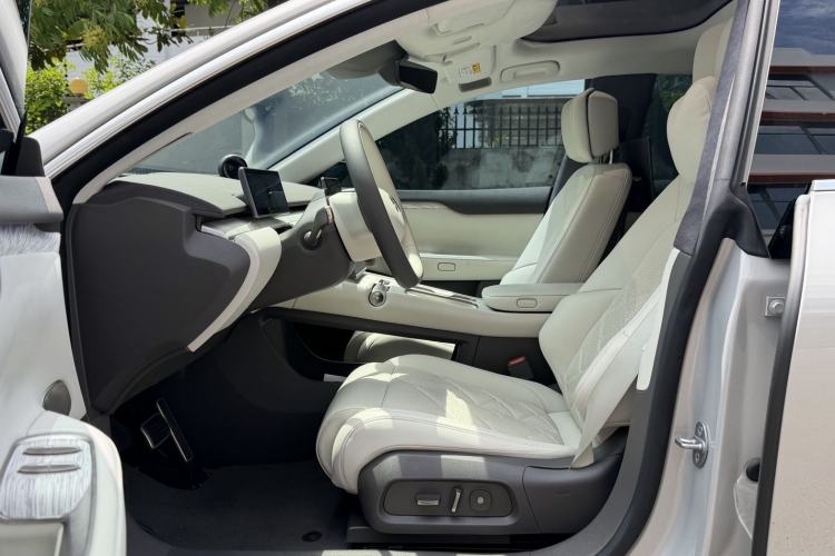 Used Nio ET7 2024 75 kWh Executive Signature Edition Interior 1