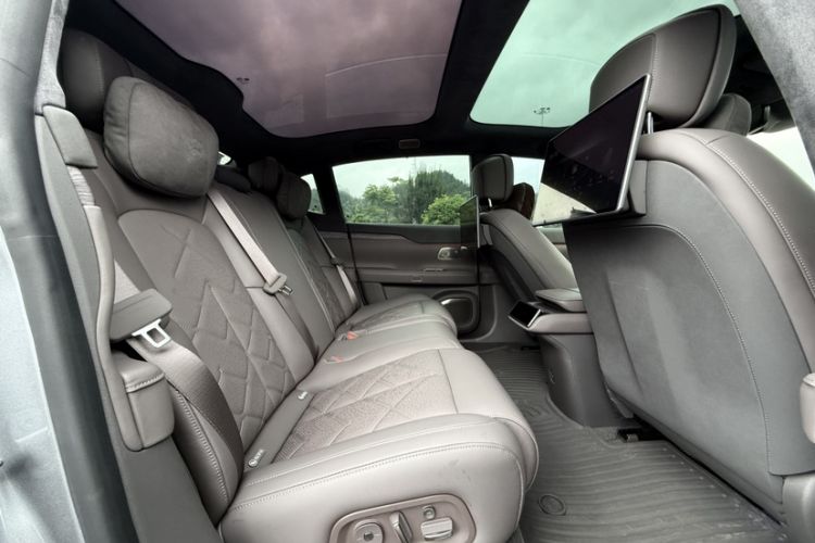 Used Nio ET7 2024 100kWh Executive Signature Edition Interior 5