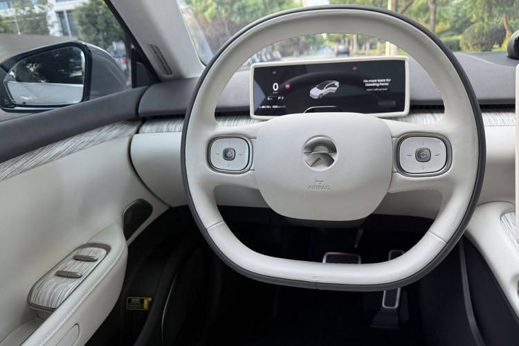 Used Nio ET7 2024 100kWh Executive Signature Edition Interior 5