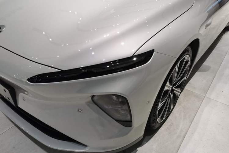Used Nio ET7 2024 100kWh Executive Signature Edition Left Front Headlight