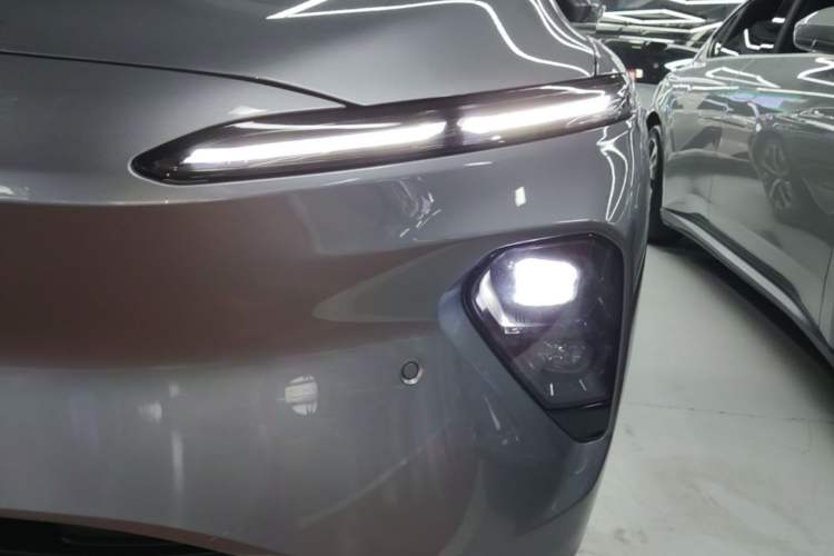 Used Nio ET7 2024 75 kWh Executive Edition Left Front Headlight
