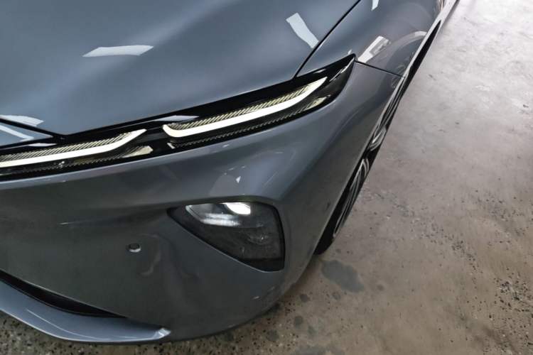 Used Nio ET7 2024 75 kWh Executive Signature Edition Left Front Headlight