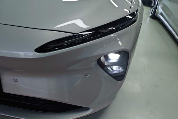 Used Nio ET7 2024 75 kWh Executive Edition Left Front Headlight