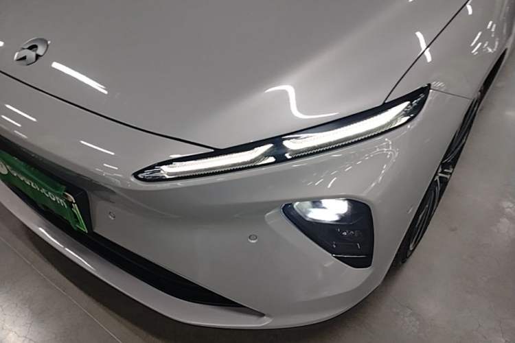 Used Nio ET7 2024 75 kWh Executive Signature Edition Left Front Headlight