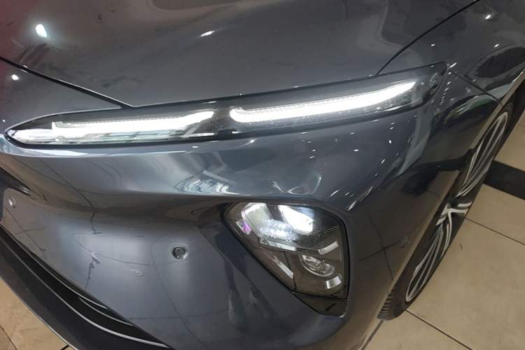 Used Nio ET7 2024 75 kWh Executive Signature Edition Left Front Headlight