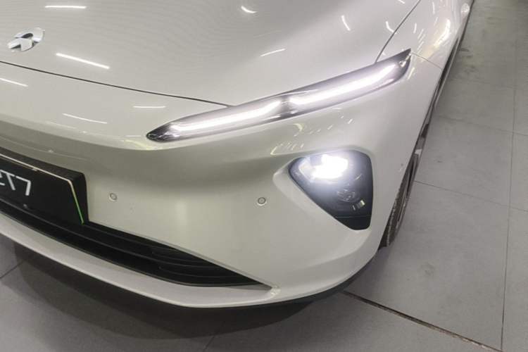 Used Nio ET7 2024 75 kWh Executive Signature Edition Left Front Headlight