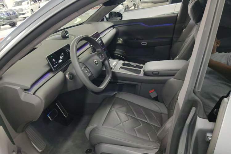 Used Nio ET7 2024 75 kWh Executive Edition Left Front Seat