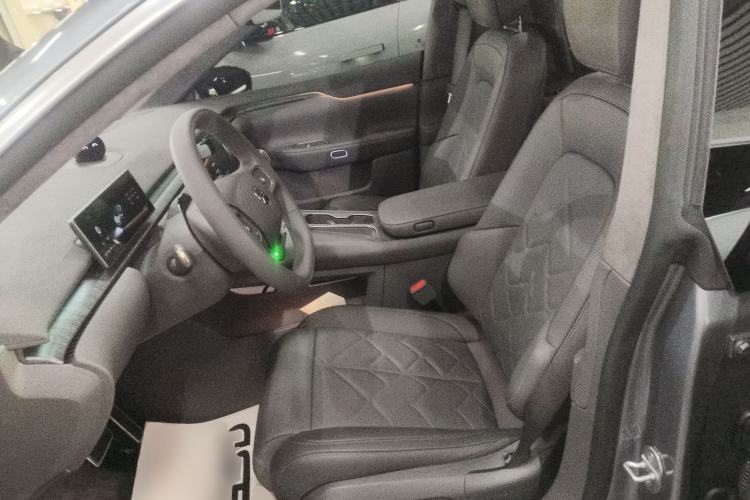 Used Nio ET7 2024 75 kWh Executive Signature Edition Left Front Seat