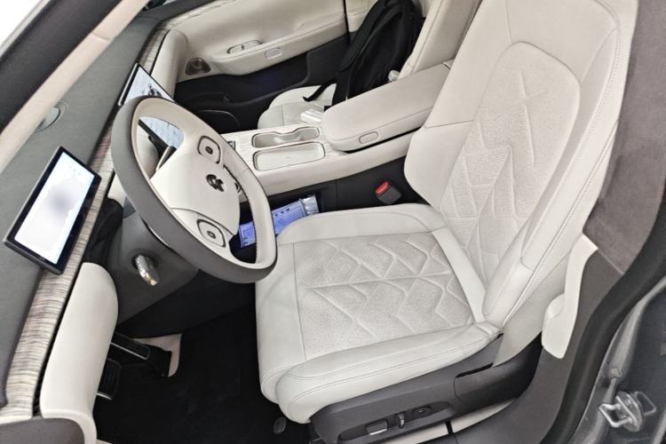 Used Nio ET7 2024 75 kWh Executive Signature Edition Left Front Seat