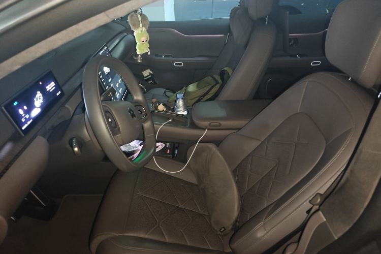 Used Nio ET7 2024 75 kWh Executive Signature Edition Left Front Seat
