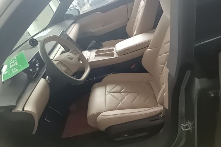 Used Nio ET7 2024 100kWh Executive Signature Edition Left Front Seat