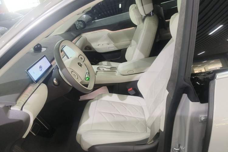 Used Nio ET7 2024 75 kWh Executive Signature Edition Left Front Seat