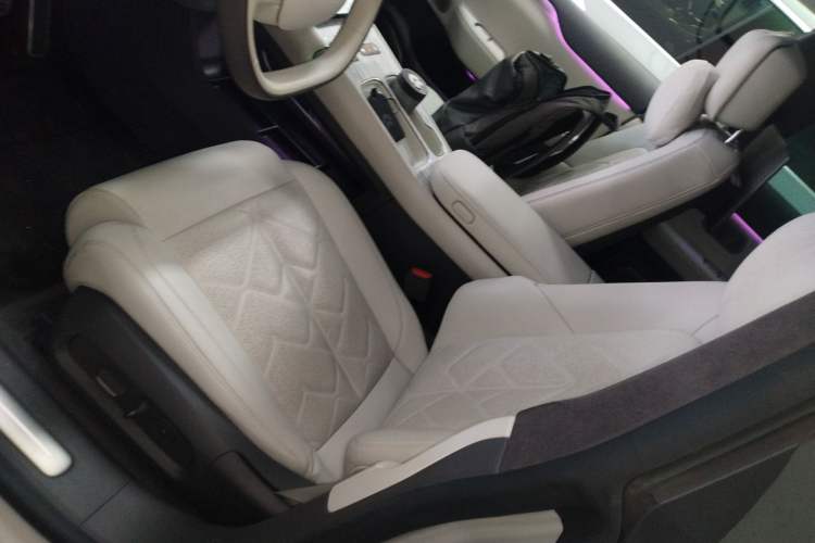 Used Nio ET7 2024 75 kWh Executive Signature Edition Left Front Seat