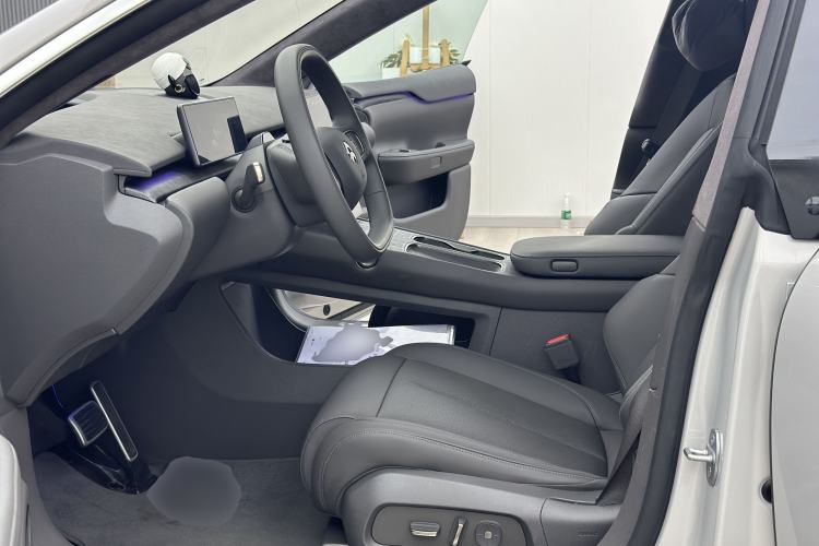 Used Nio ET7 2024 75 kWh Executive Edition Left Front Seat