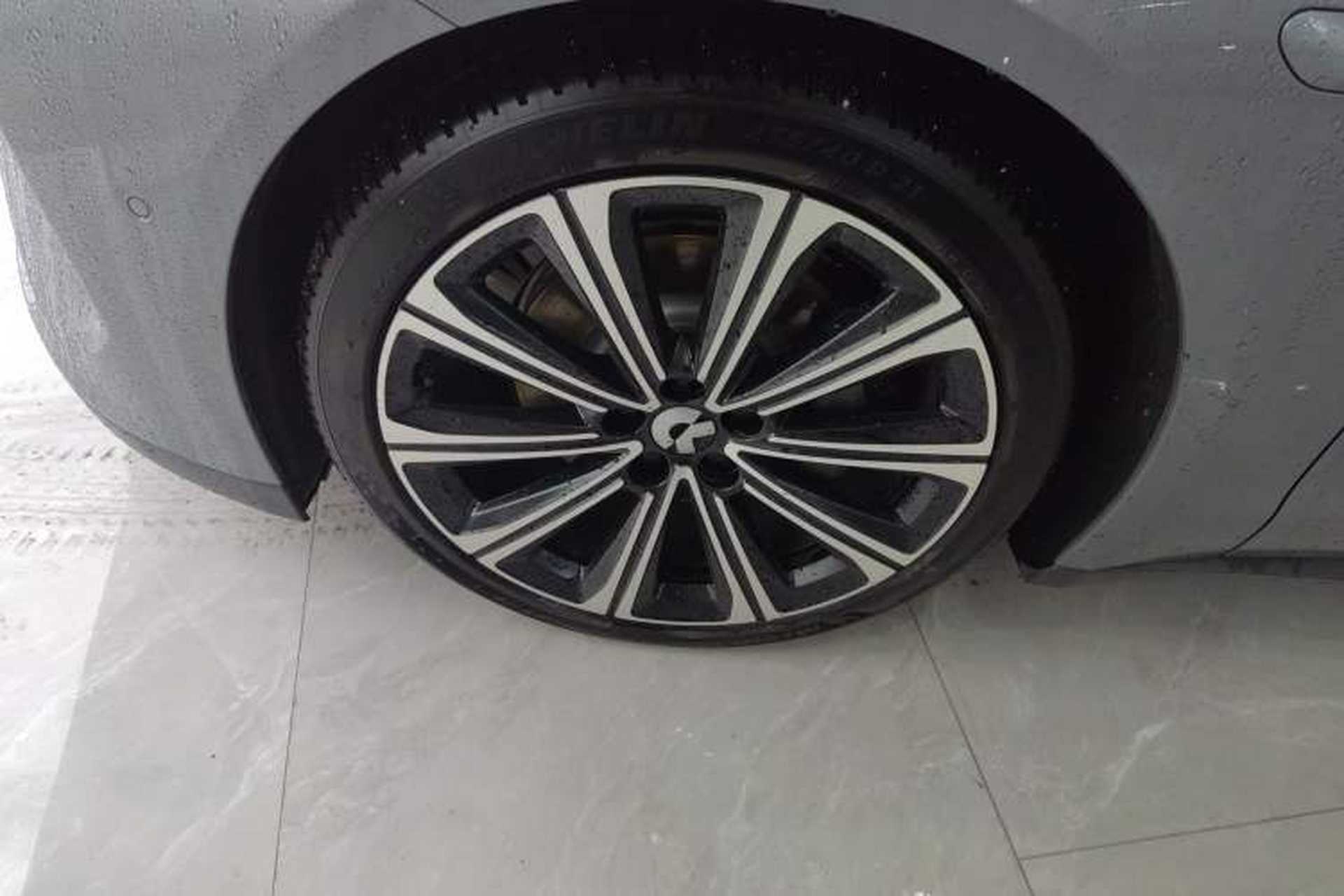 Used Nio ET7 2024 75 kWh Executive Signature Edition Left Front Wheel Hub