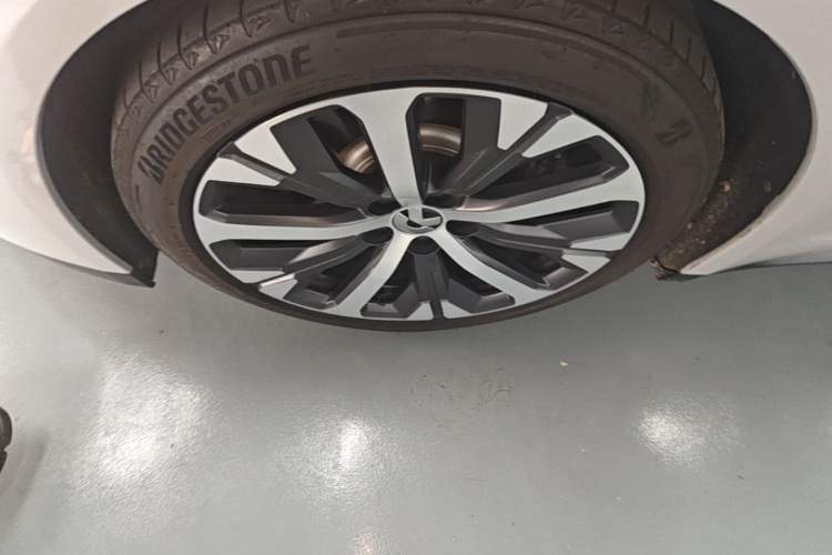 Used Nio ET7 2024 100kWh Executive Signature Edition Left Front Wheel Hub