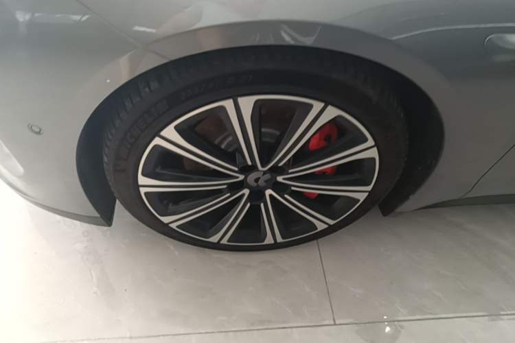 Used Nio ET7 2024 100kWh Executive Signature Edition Left Front Wheel Hub