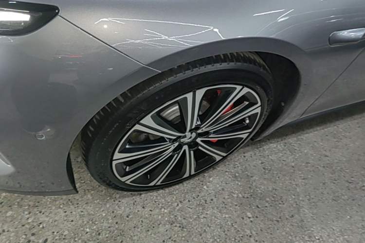 Used Nio ET7 2024 100kWh Executive Edition Left Front Wheel Hub