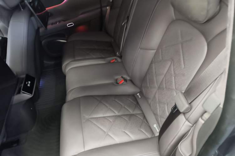 Used Nio ET7 2024 100kWh Executive Signature Edition Left Rear Seat