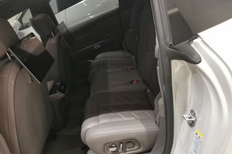 Used Nio ET7 2024 100kWh Executive Signature Edition Left Rear Seat
