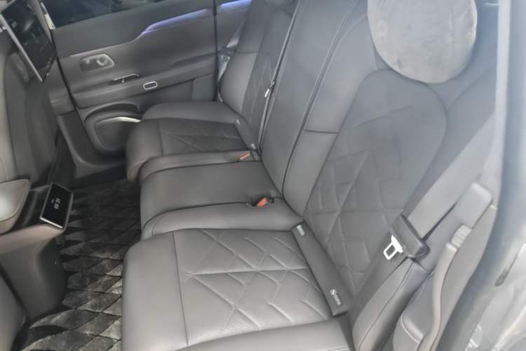 Used Nio ET7 2024 75 kWh Executive Signature Edition Left Rear Seat