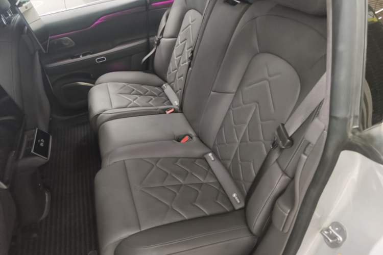 Used Nio ET7 2024 75 kWh Executive Signature Edition Left Rear Seat