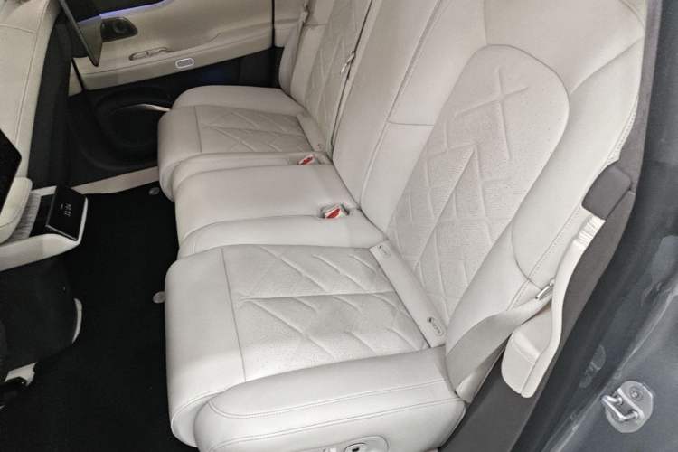 Used Nio ET7 2024 75 kWh Executive Signature Edition Left Rear Seat