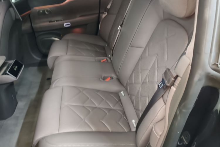 Used Nio ET7 2024 75 kWh Executive Edition Left Rear Seat