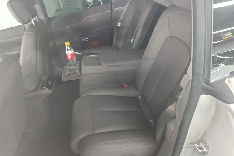 Used Nio ET7 2024 100kWh Executive Signature Edition Left Rear Seat