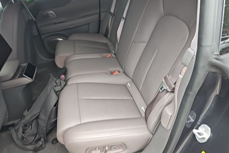 Used Nio ET7 2024 75 kWh Executive Edition Left Rear Seat