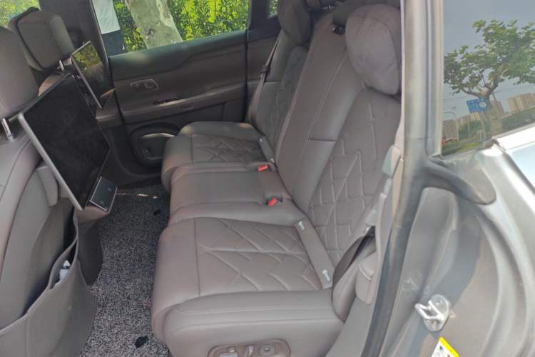 Used Nio ET7 2024 75 kWh Executive Signature Edition Left Rear Seat