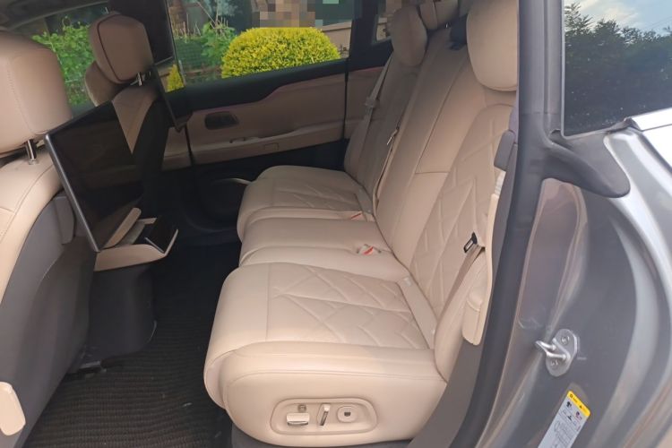 Used Nio ET7 2024 75 kWh Executive Signature Edition Left Rear Seat