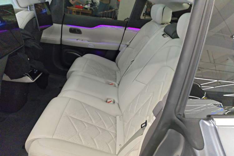 Used Nio ET7 2024 75 kWh Executive Signature Edition Left Rear Seat