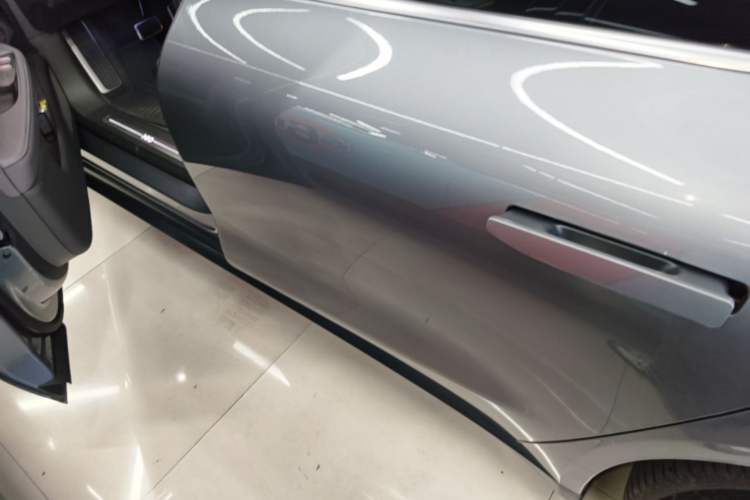 Used Nio ET7 2024 100kWh Executive Signature Edition Left Side Sill