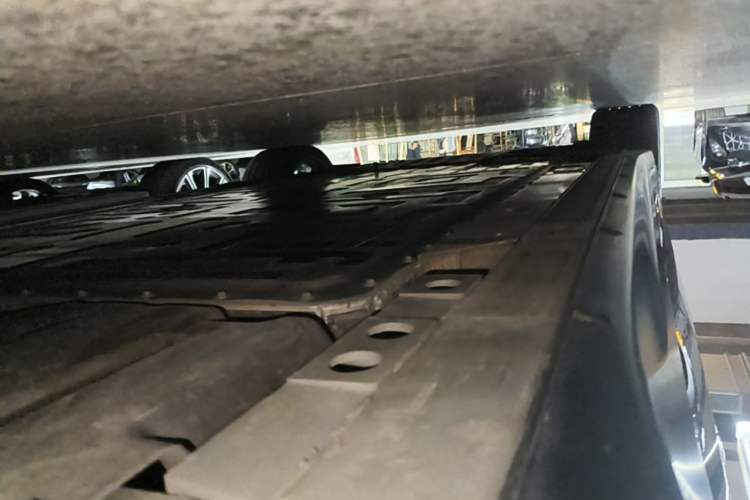 Used Nio ET7 2024 75 kWh Executive Signature Edition Left Side Sill
