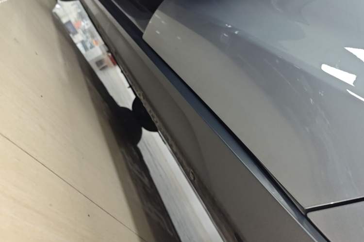 Used Nio ET7 2024 75 kWh Executive Edition Left Side Sill