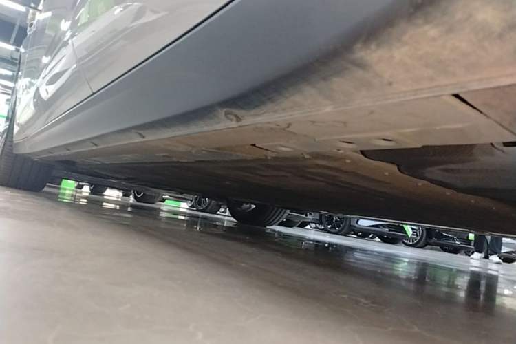 Used Nio ET7 2024 75 kWh Executive Signature Edition Left Side Sill