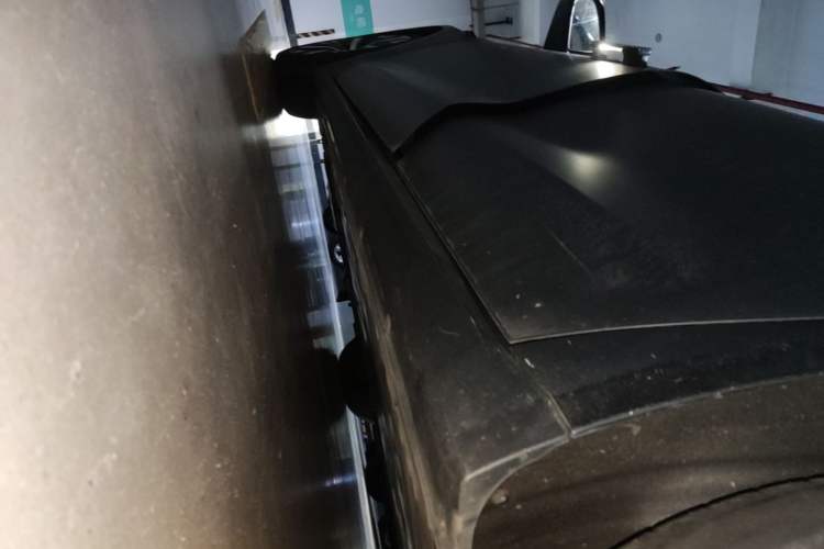 Used Nio ET7 2024 75 kWh Executive Signature Edition Left Side Sill