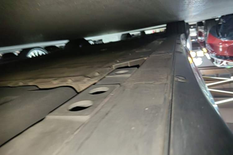 Used Nio ET7 2024 100kWh Executive Edition Left Side Sill