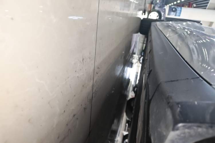 Used Nio ET7 2024 100kWh Executive Edition Left Side Sill