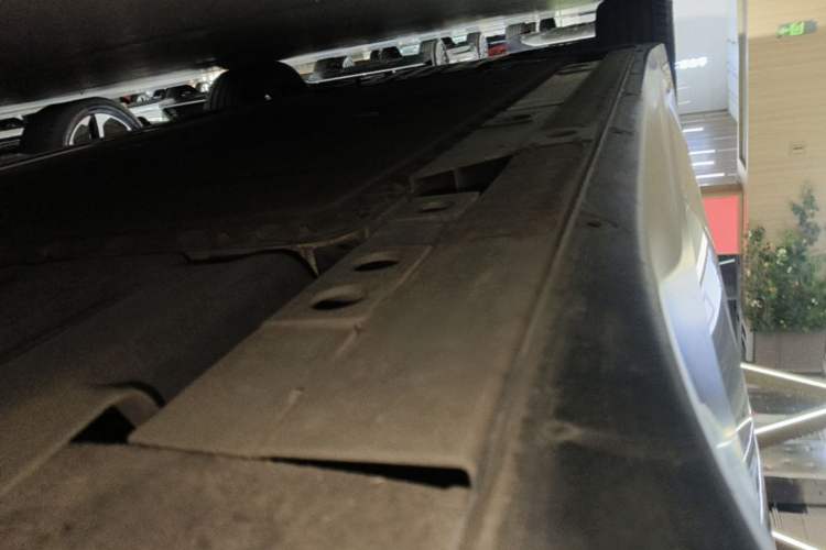 Used Nio ET7 2024 75 kWh Executive Edition Left Side Sill