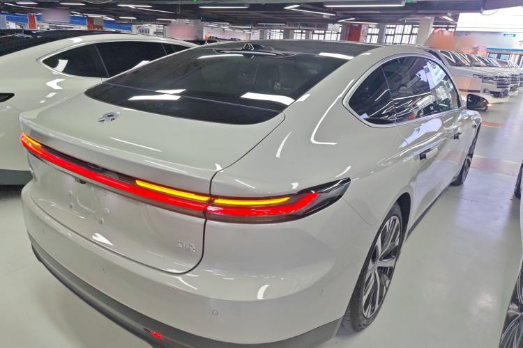 Used Nio ET7 2024 75 kWh Executive Edition Rear Right 45 Deg