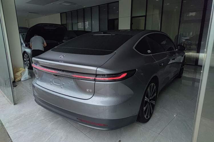 Used Nio ET7 2024 75 kWh Executive Signature Edition Rear Right 45 Deg