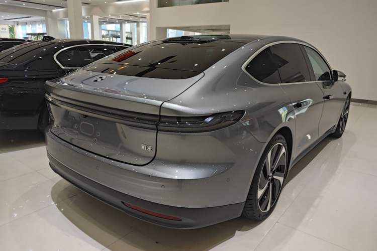 Used Nio ET7 2024 100kWh Executive Signature Edition Rear Right 45 Deg