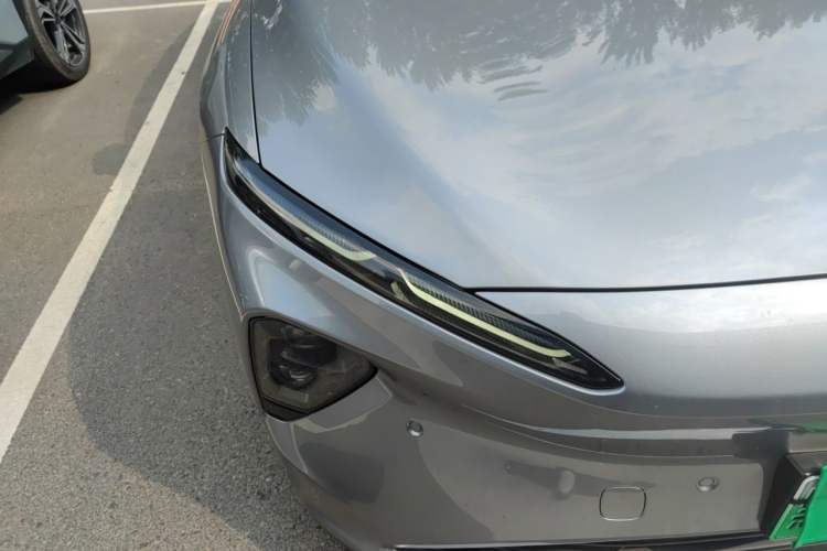 Used Nio ET7 2024 100kWh Executive Signature Edition Right Front Headlight
