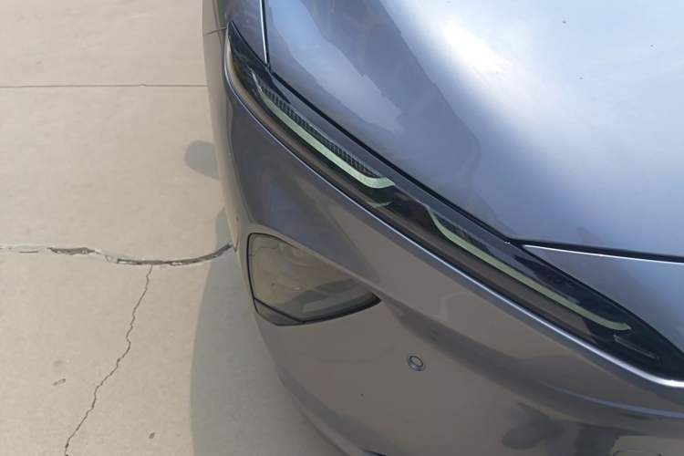 Used Nio ET7 2024 75 kWh Executive Signature Edition Right Front Headlight