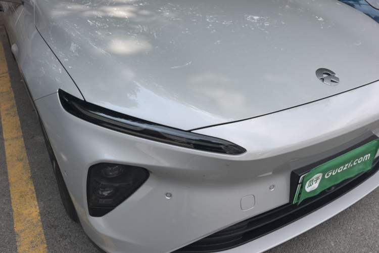 Used Nio ET7 2024 75 kWh Executive Edition Right Front Headlight