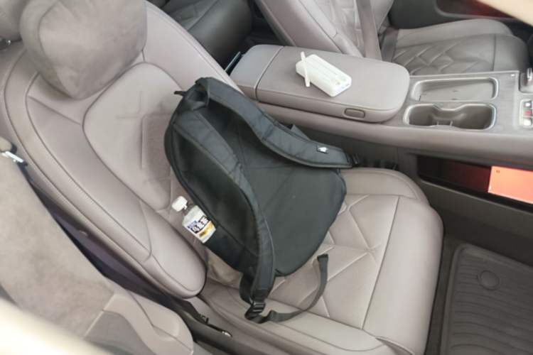 Used Nio ET7 2024 100kWh Executive Signature Edition Right Front Seat